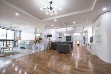 For RENT : President Park Sukhumvit 24 / 3 Bedroom / 3 Bathrooms / 251 sqm / 70000 THB [8396062]