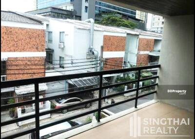For RENT : Townhouse Phromphong / 4 Bedroom / 3 Bathrooms / 251 sqm / 70000 THB [8458783]