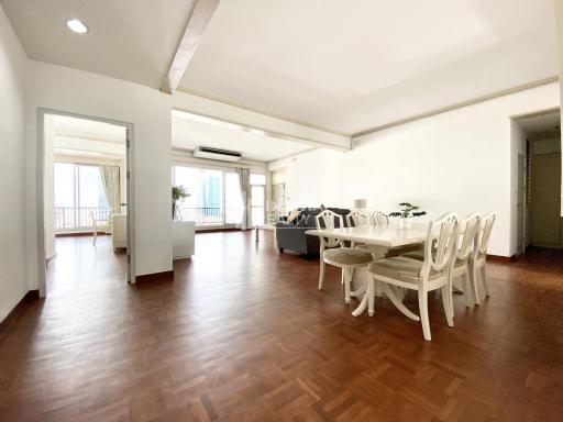 For RENT : KC Court / 3 Bedroom / 4 Bathrooms / 250 sqm / 70000 THB [9330534]