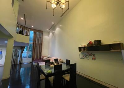 For RENT : Townhouse Thonglor / 4 Bedroom / 5 Bathrooms / 400 sqm / 70000 THB [9399168]