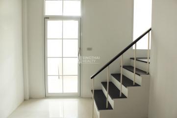 For RENT : Townhouse Ekkamai / 3 Bedroom / 4 Bathrooms / 240 sqm / 70000 THB [9658780]