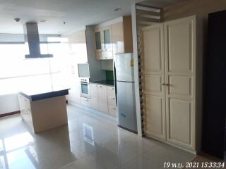 For RENT : Urbana Langsuan / 3 Bedroom / 3 Bathrooms / 170 sqm / 70000 THB [9746455]