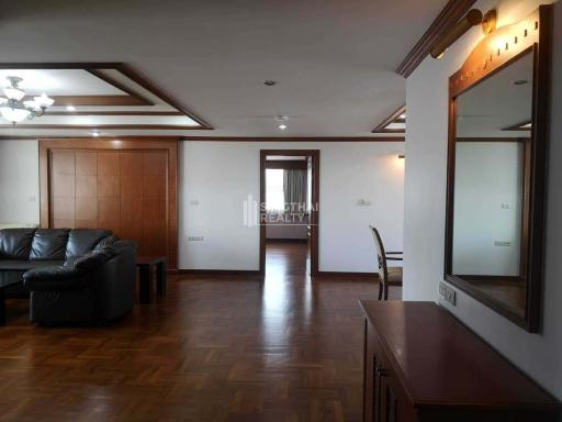 For RENT : Lee House / 3 Bedroom / 5 Bathrooms / 240 sqm / 70000 THB [9794868]