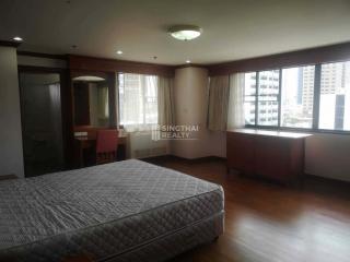 For RENT : Lee House / 3 Bedroom / 5 Bathrooms / 240 sqm / 70000 THB [9794868]