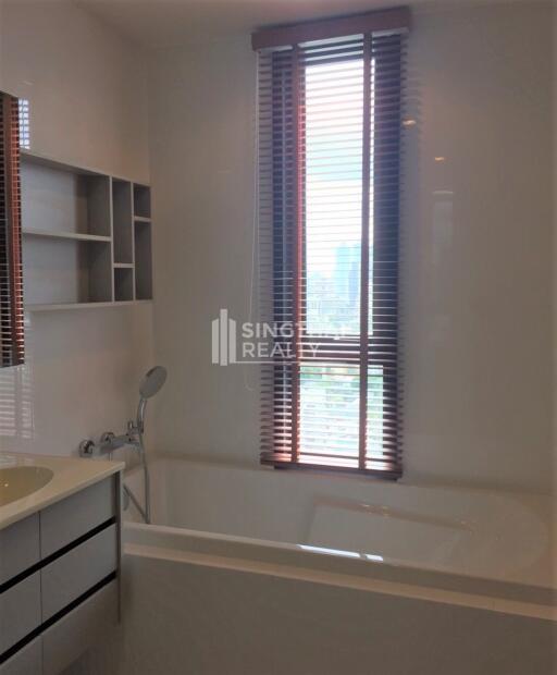 For RENT : HQ by Sansiri / 2 Bedroom / 2 Bathrooms / 80 sqm / 70000 THB [9945252]