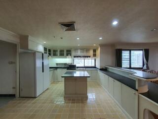 For RENT : Baan Suanpetch / 3 Bedroom / 3 Bathrooms / 162 sqm / 70000 THB [R10021]