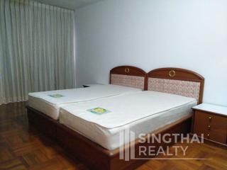 For RENT : Vanicha Park Langsuan / 3 Bedroom / 2 Bathrooms / 250 sqm / 70000 THB [5665427]