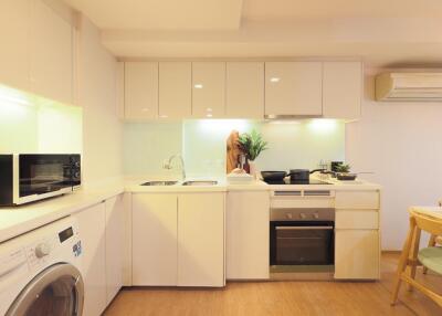 For RENT : LIV@49 / 3 Bedroom / 3 Bathrooms / 117 sqm / 70000 THB [10588406]