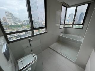 For RENT : Aequa Sukhumvit 49 / 2 Bedroom / 2 Bathrooms / 96 sqm / 70000 THB [10648318]