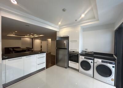 For RENT : Shanti Sadan / 2 Bedroom / 2 Bathrooms / 180 sqm / 70000 THB [10747928]