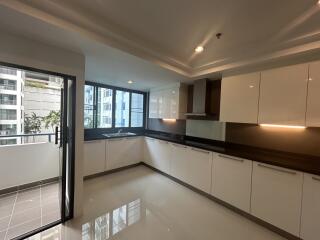 For RENT : Shanti Sadan / 2 Bedroom / 2 Bathrooms / 180 sqm / 70000 THB [10747928]