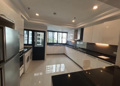 For RENT : Shanti Sadan / 2 Bedroom / 2 Bathrooms / 180 sqm / 70000 THB [10747928]