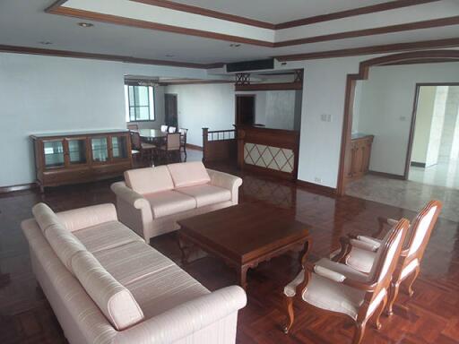 For RENT : Charan Tower / 3 Bedroom / 3 Bathrooms / 261 sqm / 75000 THB [2146925]