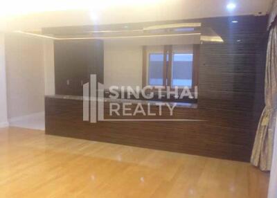 For RENT : Century Heights / 4 Bedroom / 4 Bathrooms / 261 sqm / 75000 THB [3376577]