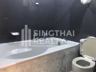 For RENT : The Prestige 49 / 3 Bedroom / 3 Bathrooms / 201 sqm / 75000 THB [4483604]