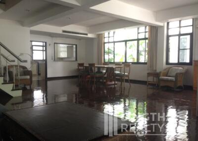 For RENT : House Phromphong / 3 Bedroom / 3 Bathrooms / 281 sqm / 75000 THB [5403266]