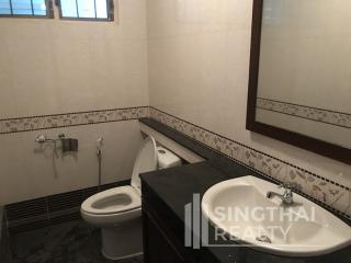 For RENT : House Ekkamai / 4 Bedroom / 5 Bathrooms / 381 sqm / 75000 THB [5933600]