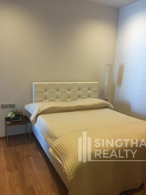 For RENT : Hyde Sukhumvit 13 / 3 Bedroom / 3 Bathrooms / 99 sqm / 75000 THB [5929271]