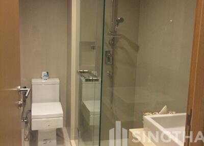 For RENT : Hyde Sukhumvit 13 / 3 Bedroom / 3 Bathrooms / 99 sqm / 75000 THB [5929271]