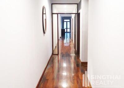 For RENT : House Sathorn / 3 Bedroom / 2 Bathrooms / 201 sqm / 75000 THB [7170250]