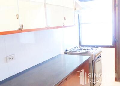 For RENT : House Sathorn / 3 Bedroom / 2 Bathrooms / 201 sqm / 75000 THB [7170250]