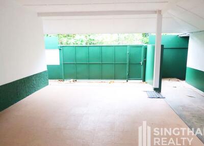 For RENT : House Sathorn / 3 Bedroom / 2 Bathrooms / 201 sqm / 75000 THB [7170250]