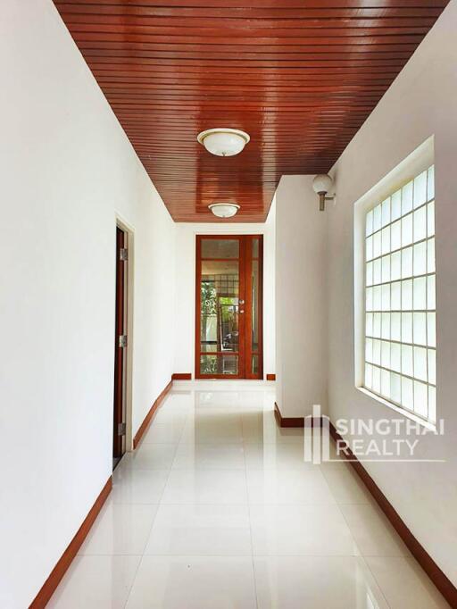 For RENT : House Ekkamai / 4 Bedroom / 4 Bathrooms / 351 sqm / 75000 THB [7292046]