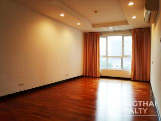 For RENT : Avenue 61 / 3 Bedroom / 3 Bathrooms / 201 sqm / 75000 THB [8363996]