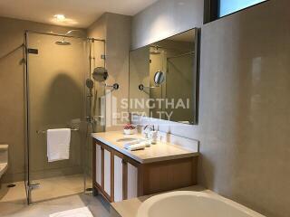 For RENT : The Emporio Place / 2 Bedroom / 2 Bathrooms / 127 sqm / 75000 THB [9111472]