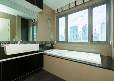 For RENT : The Crest Sukhumvit 34 / 2 Bedroom / 2 Bathrooms / 125 sqm / 75000 THB [9796059]