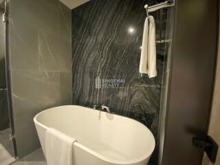 For SALE : The Reserve Sukhumvit 61 / 2 Bedroom / 2 Bathrooms / 70 sqm / 20100000 THB [9986607]