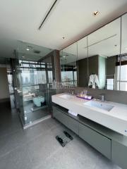 For RENT : The River / 2 Bedroom / 2 Bathrooms / 110 sqm / 88000 THB [R10377]