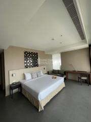 For RENT : The River / 2 Bedroom / 2 Bathrooms / 110 sqm / 88000 THB [R10377]