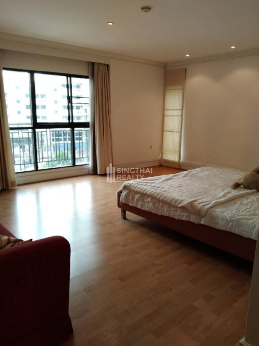 For RENT : TBI Tower / 3 Bedroom / 3 Bathrooms / 400 sqm / 75000 THB [R10420]