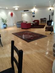 For RENT : TBI Tower / 3 Bedroom / 3 Bathrooms / 400 sqm / 75000 THB [R10420]