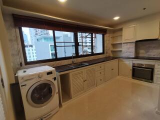 For RENT : M Towers / 2 Bedroom / 2 Bathrooms / 150 sqm / 75000 THB [R10966]