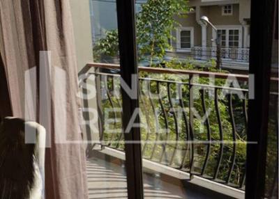 For RENT : Klass Condo Langsuan / 2 Bedroom / 2 Bathrooms / 72 sqm / 76000 THB [4054967]