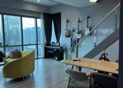 For RENT : The Room Sukhumvit 21 / 2 Bedroom / 2 Bathrooms / 86 sqm / 78000 THB [R11083]