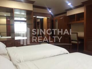 For RENT : G.P. Grande Tower / 3 Bedroom / 4 Bathrooms / 261 sqm / 79000 THB [3999833]