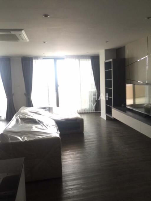 For RENT : Acadamia Grand Tower / 3 Bedroom / 2 Bathrooms / 161 sqm / 80000 THB [2488334]