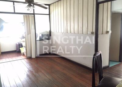 For RENT : House Phromphong / 6 Bedroom / 2 Bathrooms / 221 sqm / 80000 THB [3783200]