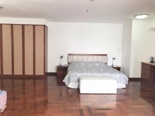 For RENT : Baan Suanpetch / 3 Bedroom / 3 Bathrooms / 266 sqm / 80000 THB [3957830]