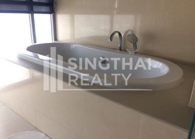 For RENT : The Madison / 3 Bedroom / 3 Bathrooms / 223 sqm / 80000 THB [3920525]