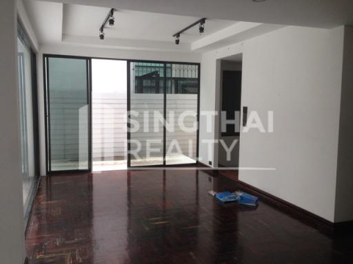 For RENT : House Thonglor / 2 Bedroom / 2 Bathrooms / 301 sqm / 80000 THB [4353611]