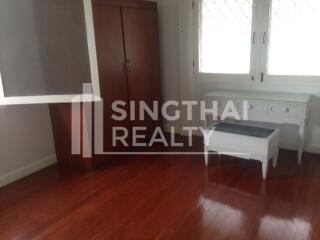 For RENT : House Ekkamai / 3 Bedroom / 4 Bathrooms / 401 sqm / 80000 THB [4438688]