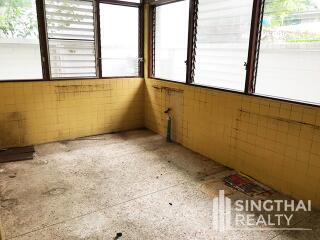 For RENT : House Phromphong / 3 Bedroom / 3 Bathrooms / 301 sqm / 80000 THB [6301654]