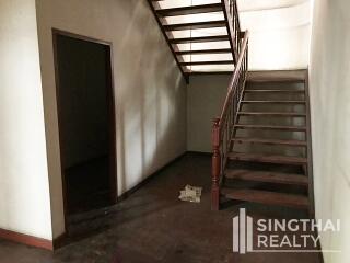 For RENT : House Phromphong / 3 Bedroom / 3 Bathrooms / 301 sqm / 80000 THB [6301654]