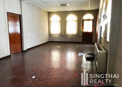 For RENT : House Phromphong / 3 Bedroom / 3 Bathrooms / 301 sqm / 80000 THB [6301654]