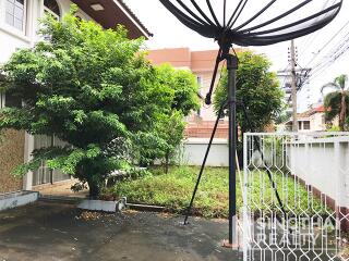 For RENT : House Phromphong / 3 Bedroom / 3 Bathrooms / 301 sqm / 80000 THB [6301654]