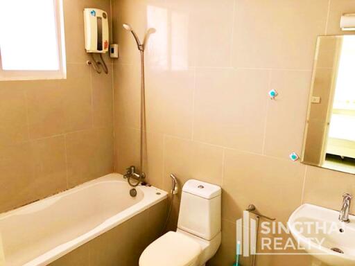 For RENT : Townhouse Phromphong / 4 Bedroom / 5 Bathrooms / 351 sqm / 80000 THB [6467087]